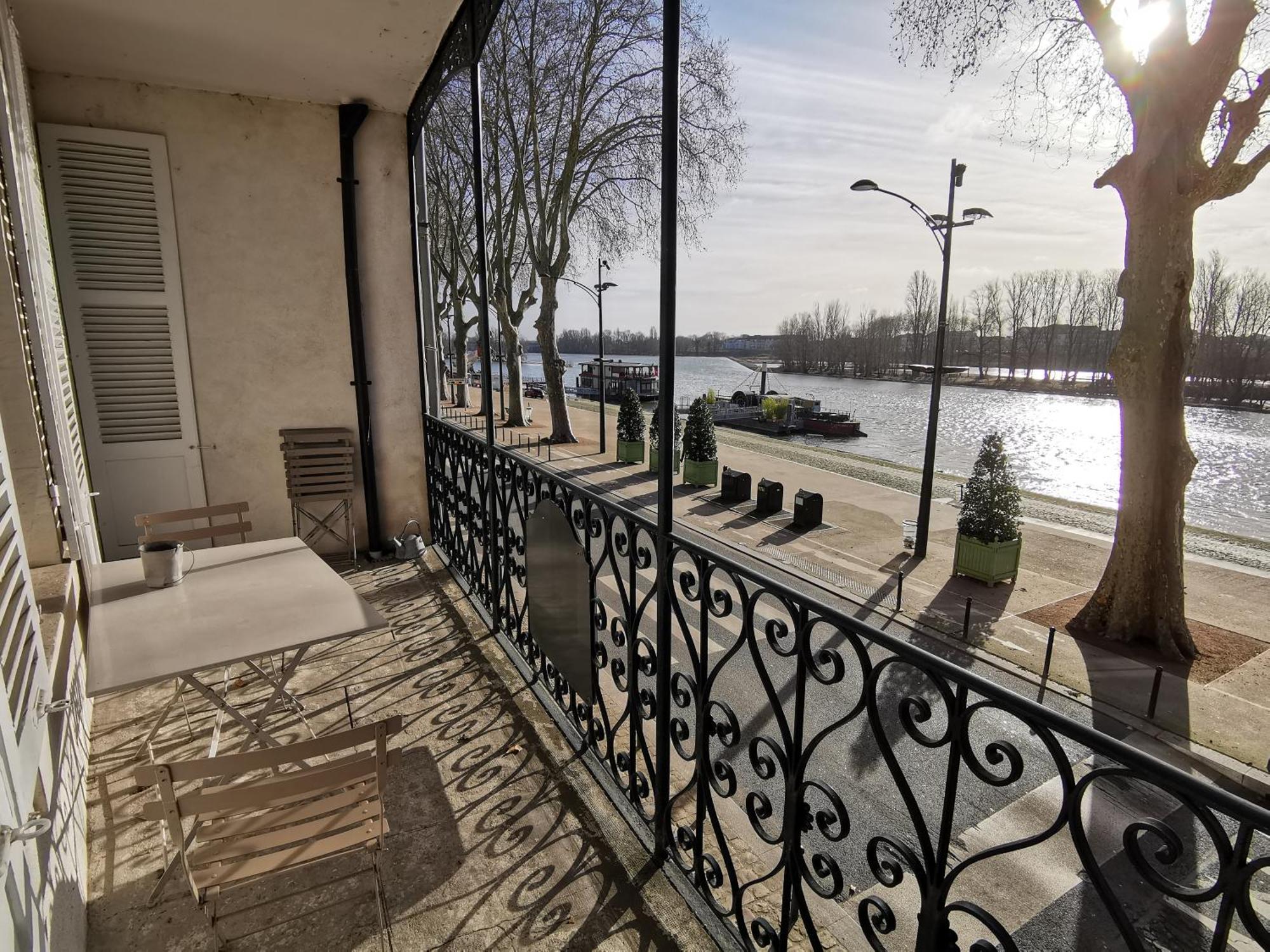 Appart Gite Les Oiseaux- Face Loire Quai Du Chatelet Орлеан Экстерьер фото